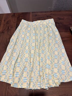 LuLaRoe Geometric Circle Skater Skirt in Pale Yellow and Light Blue